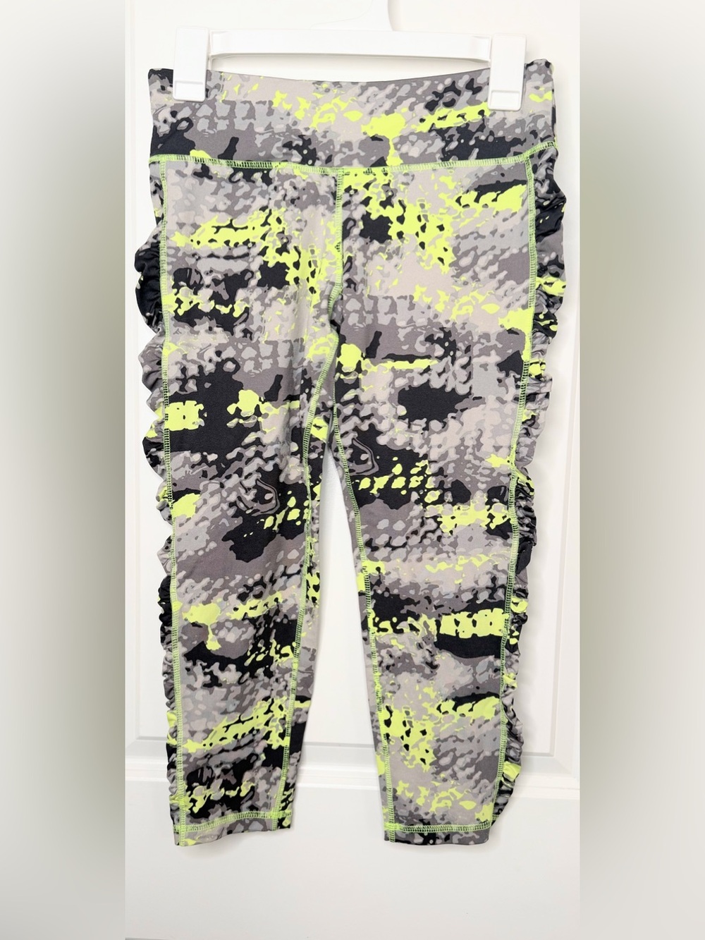 Calvin Klein Performance Leggings M Neon Abstract Ruffle Capri Cropped Athletic
